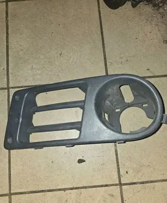 Opel Vivaro Front fog light trim/grill 8200113993 91168432 525719894