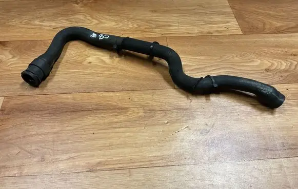Mercedes-Benz B W245 Engine coolant pipe/hose A1698301296 DBL625412 YAP31807Q0