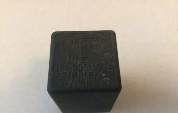 Volkswagen Golf II Other relay 321955531A