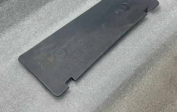 Audi A6 S6 C5 4B Battery box tray cover/lid 4B1819422