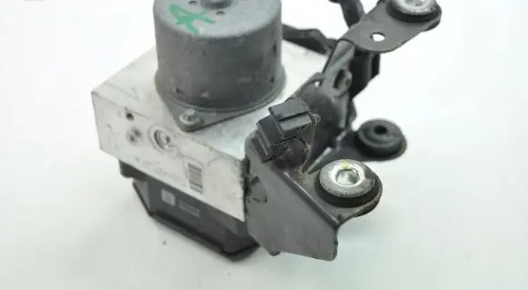 Ford Mondeo MK IV ABS Pump 6G912C405AB