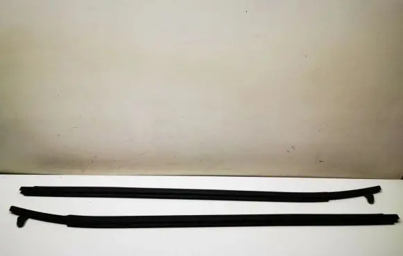 Nissan 370Z Front door glass trim molding 