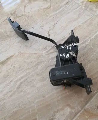 Mitsubishi Eclipse Accelerator throttle pedal APM30004 5Y070011