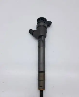 Nissan X-Trail T32 Fuel injector 0445110546