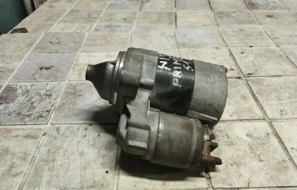 Nissan Primera Starter motor 233009F661