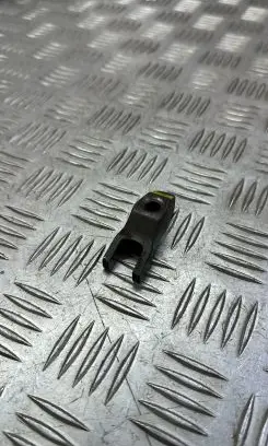 KIA Sportage Fuel Injector clamp holder