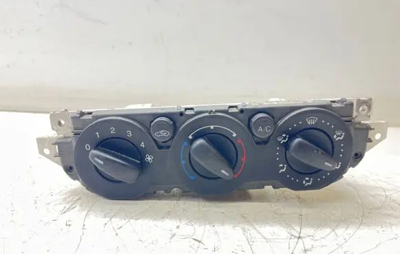 Ford Focus Climate control unit 7M5T19980AA 69607332