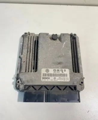 Volkswagen Touran I Engine control unit/module 03G906016BQ