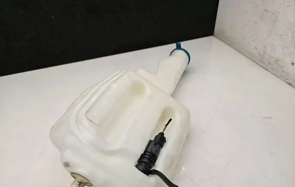 Mercedes-Benz Sprinter W906 Windshield washer fluid reservoir/tank A9068690220