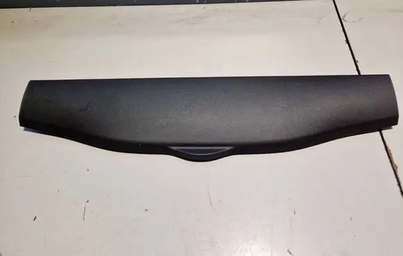 Renault Kadjar Tailgate trim 909047230R 156088050