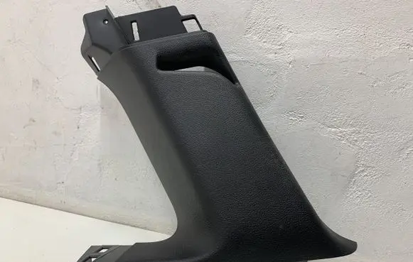 Jeep Grand Cherokee (D)pillar trim (top) 1GP02TRMAC