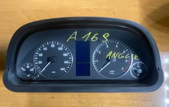 Mercedes-Benz A W169 Speedometer (instrument cluster) A1695404048