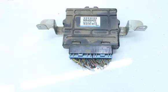Mitsubishi Pajero ABS control unit/module MR400420