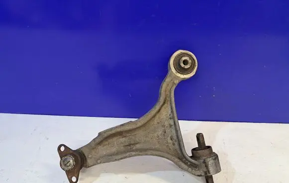 Volvo XC70 Front lower control arm/wishbone 36012460 08646376