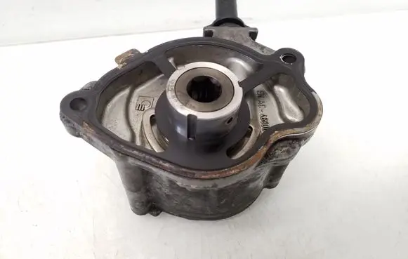 Mercedes-Benz C W204 Vacuum pump A6512300165
