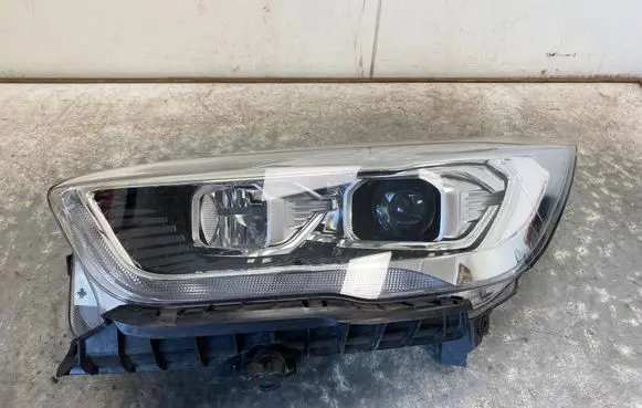 Ford Kuga II Headlight/headlamp GV4113D155AJ GV41-13D155-AJ
