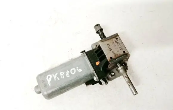 Dodge Avenger Seat adjustment motor 986299101 986299-101