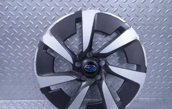 Subaru Levorg R17 wheel hub/cap/trim 28811VA000