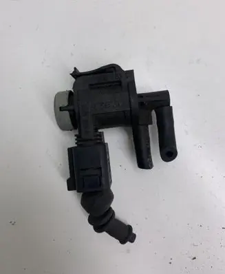 Volkswagen Golf IV Turbo solenoid valve 1J0906283C