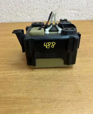 Mercedes-Benz E C207 W207 Central locking vacuum pump A0008000018
