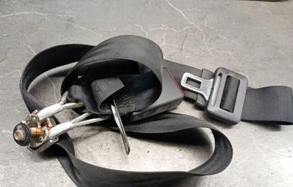 Audi A4 S4 B5 8D Seat belt trim 4a0857768