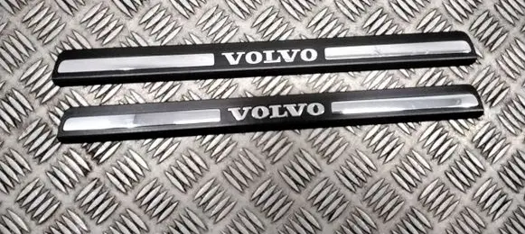 Volvo V70 Side skirt front trim 8659960