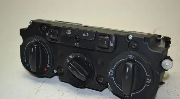 Volkswagen PASSAT B6 Climate control unit L22J
