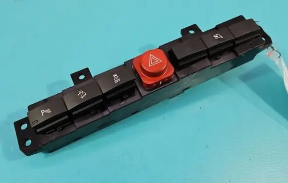 Opel Antara Hazard light switch 20785508-101124 IMPRK1441024