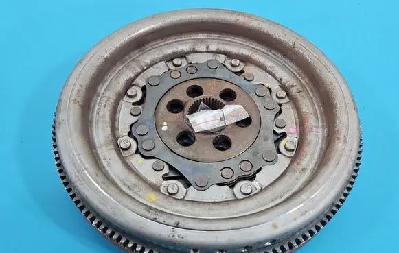 Skoda Superb B6 (3T) Dual mass flywheel 415074009 IMPRK1529886