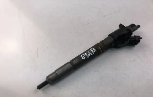 Volvo V60 Fuel injector 31272690