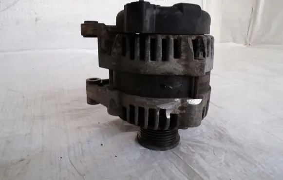 Opel Astra J Generator/alternator 13500582