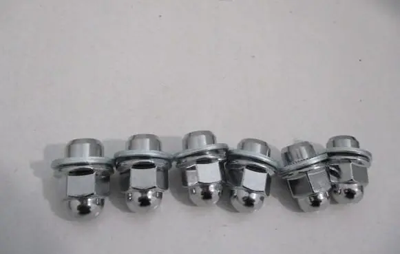 Citroen C4 Aircross Spare wheel bolt 540582