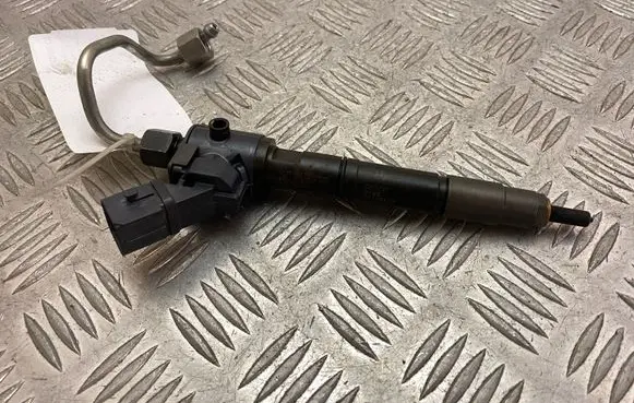Volvo XC60 Fuel injector 31405404