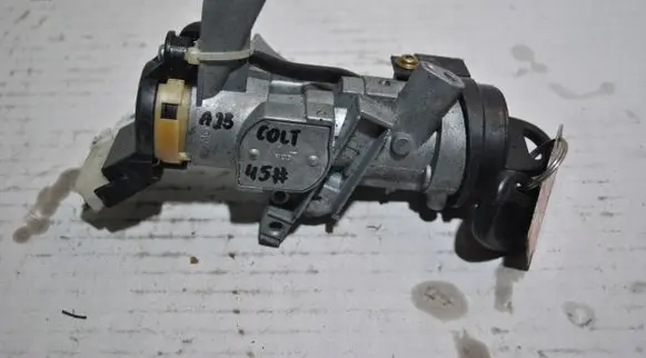 Mitsubishi Colt Ignition lock