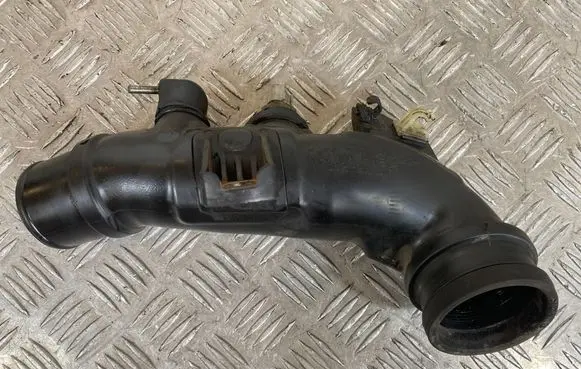 Toyota RAV 4 (XA30) Intercooler hose/pipe 1736226040