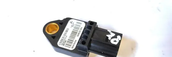 Mitsubishi Outlander Airbag deployment crash/impact sensor 8651A001