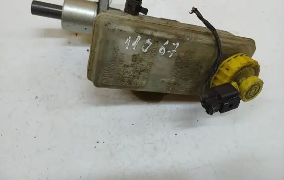Ford Galaxy Brake fluid reservoir