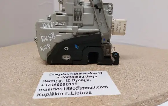 Audi A4 S4 B8 8K Front door lock 8J1837015A