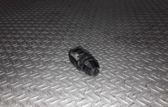 Audi A6 S6 C6 4F Outside/exterior temperature sensor 8Z0820535