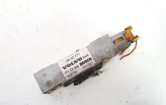 Volvo V70 Airbag deployment crash/impact sensor 9452777 002730051001