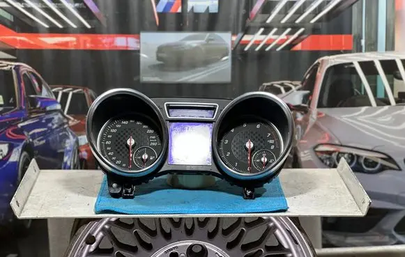Mercedes-Benz GLE AMG (W166 - C292) Speedometer (instrument cluster) A2929009201