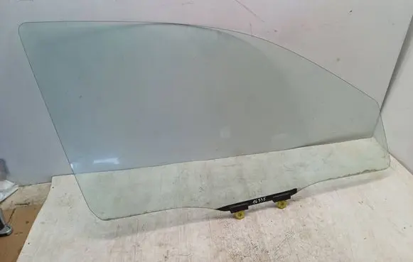 Mitsubishi Outlander Front door window glass four-door