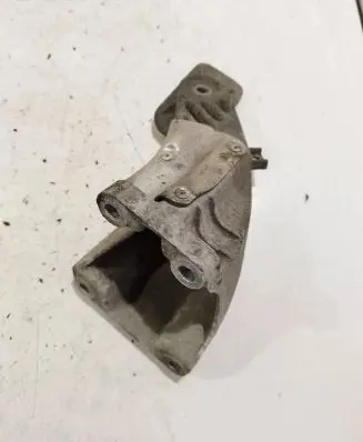 BMW 5 E60 E61 Engine mounting bracket 22116777056 15807410