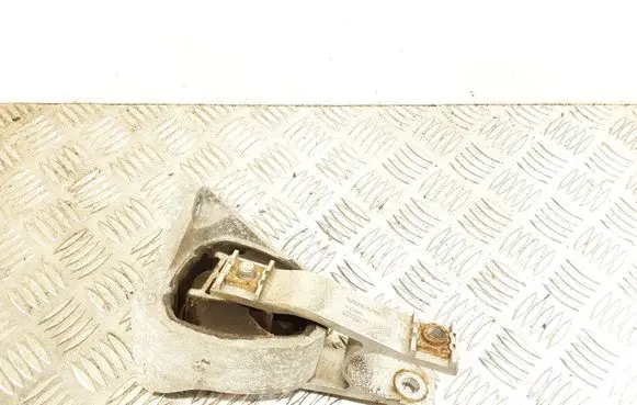 Volvo XC40 Engine mount bracket 31339951