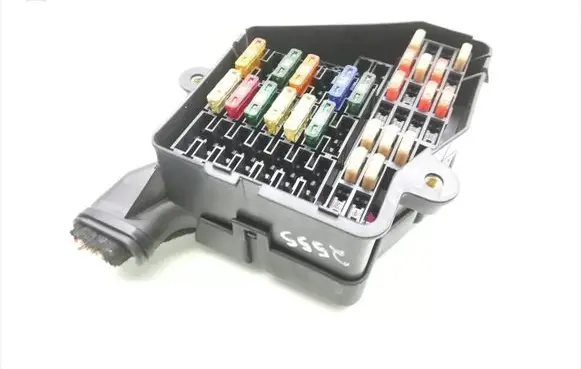 Audi A6 S6 C6 4F Fuse module