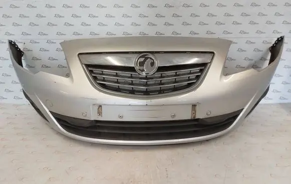 Opel Meriva B Front bumper 13267699