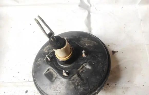 Renault Megane I Brake booster 7700832987E