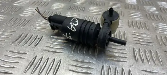 Mercedes-Benz E W212 Windscreen/windshield washer pump 2048660221