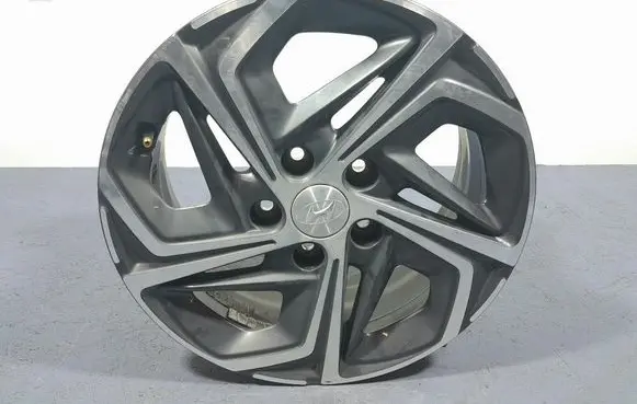 Hyundai i30 R18 alloy rim 52910-G4600