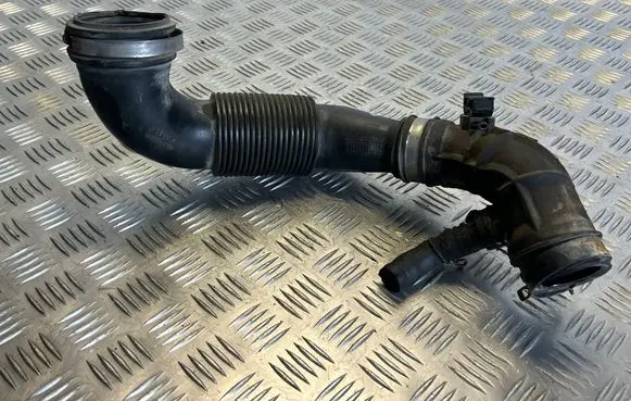 Toyota Yaris Air intake hose/pipe 178800N031